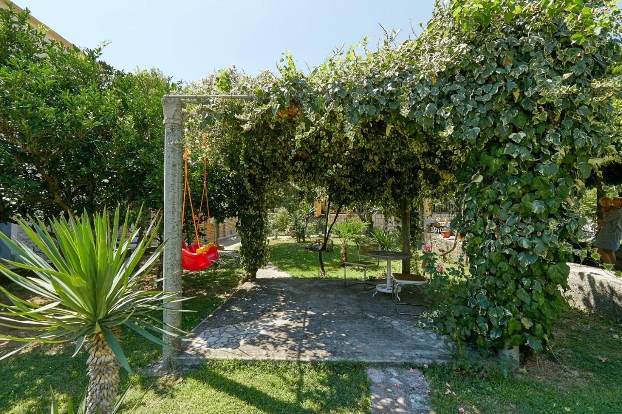 Mediterranean Holiday House & Apartments Kotor Kültér fotó