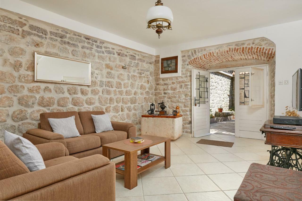 Mediterranean Holiday House & Apartments Kotor Kültér fotó