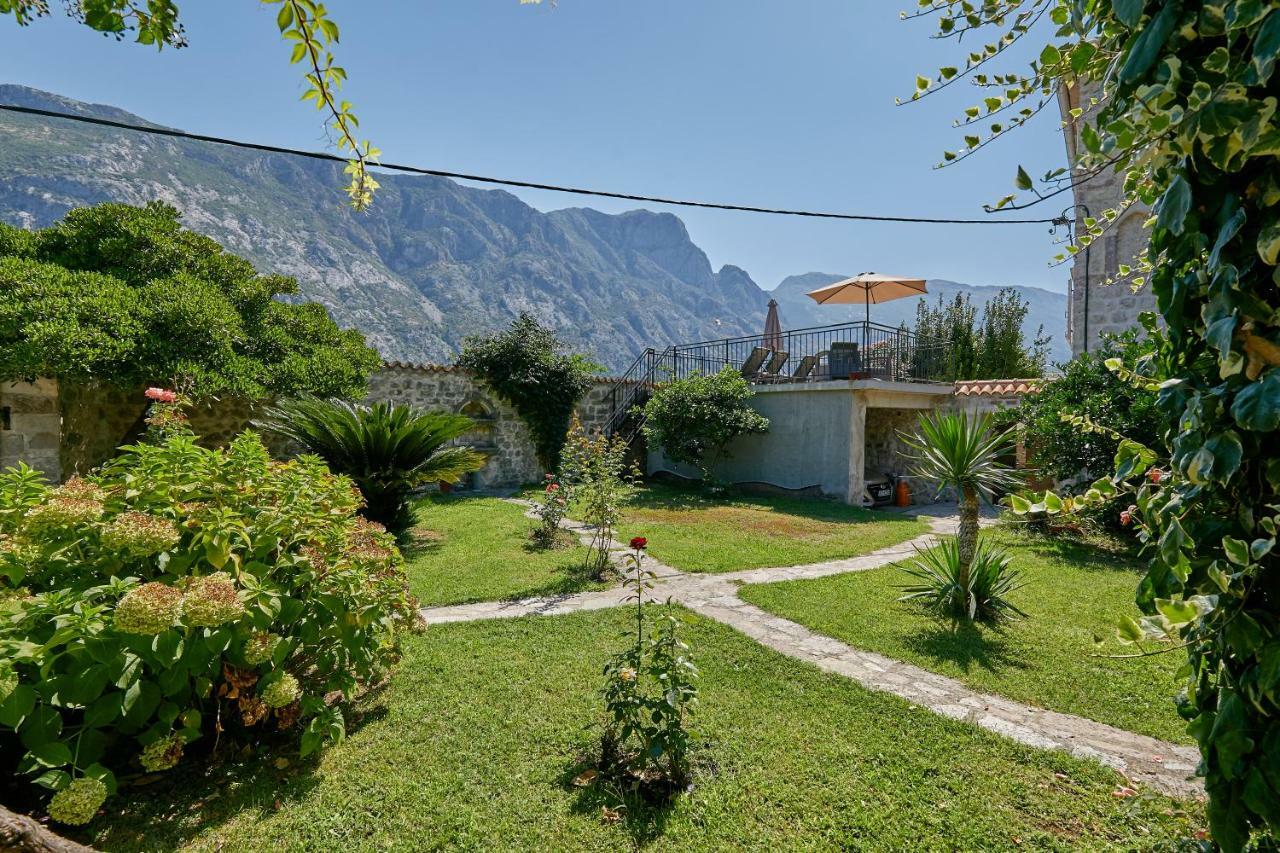 Mediterranean Holiday House & Apartments Kotor Kültér fotó